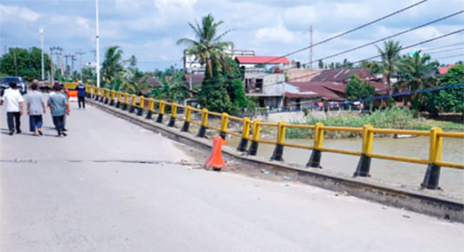 Jembatan Sungai Rokan Miring Tergerus Derasnya Arus, Pemprov Riau Siapkan Rp4 Miliar untuk Perbaikan
